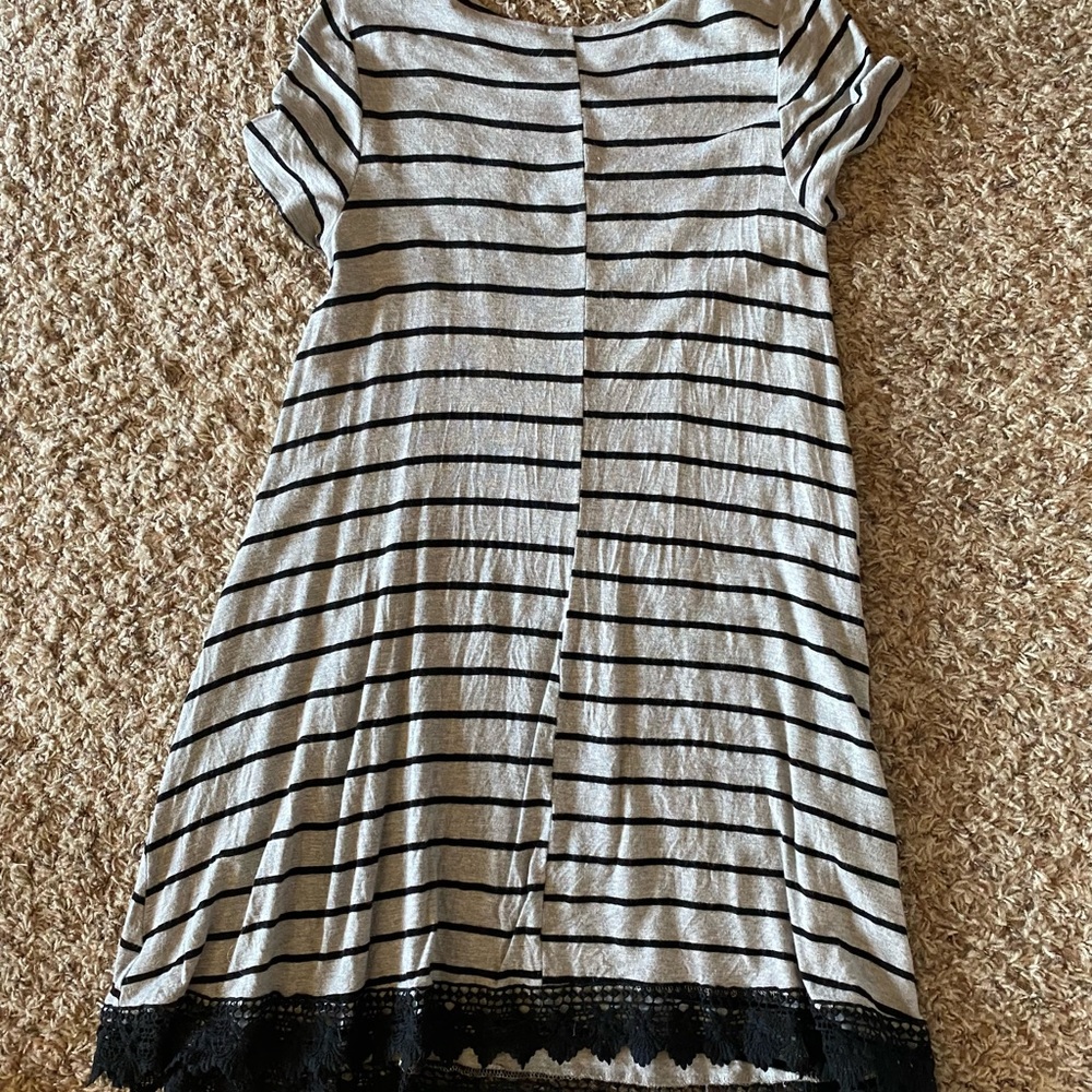 Dress - Picture 2 of 3